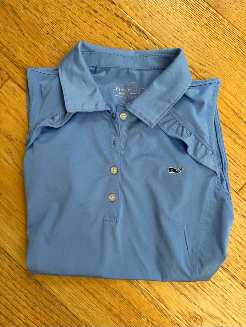 Vineyard Vines Women's Performance top